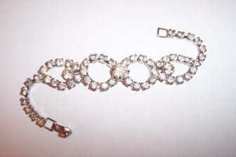 Rhinestone Circle Bracelet